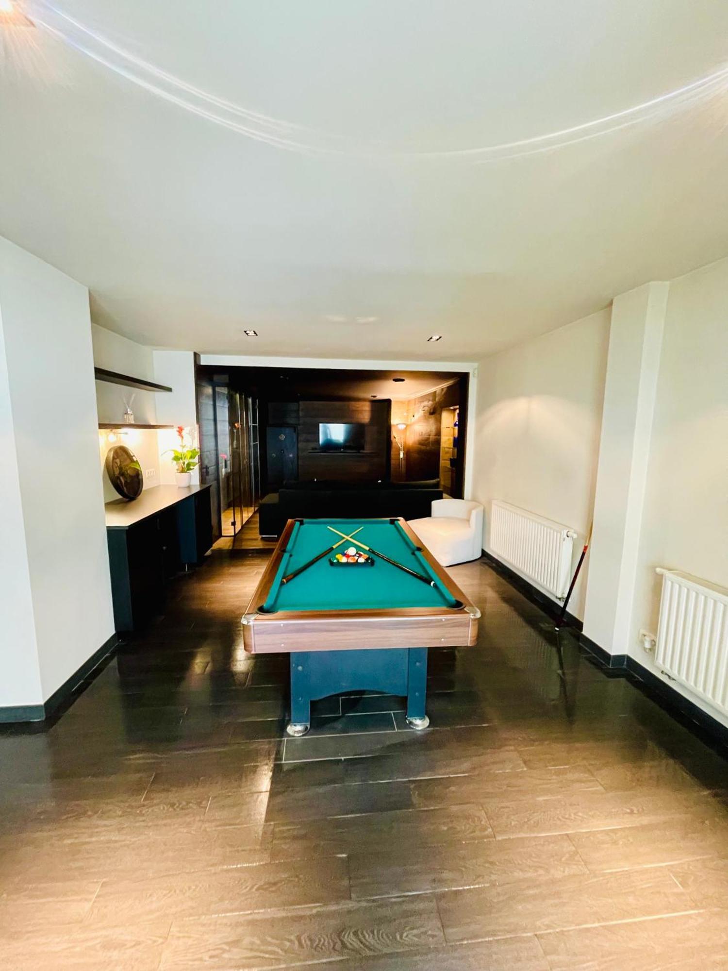 Down Town Spacious Loft Retreat With Private Parking Брюссель Экстерьер фото