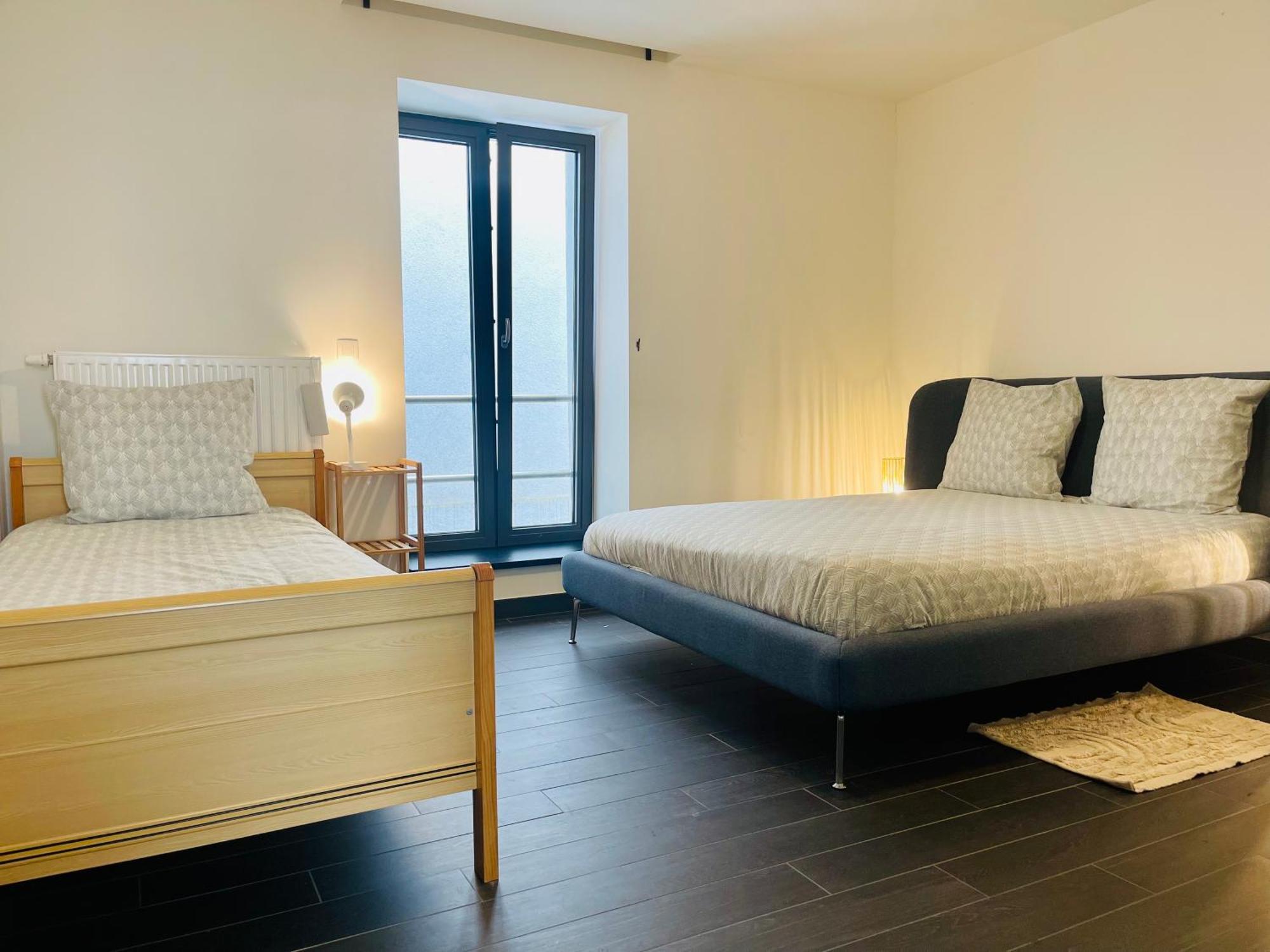 Down Town Spacious Loft Retreat With Private Parking Брюссель Экстерьер фото