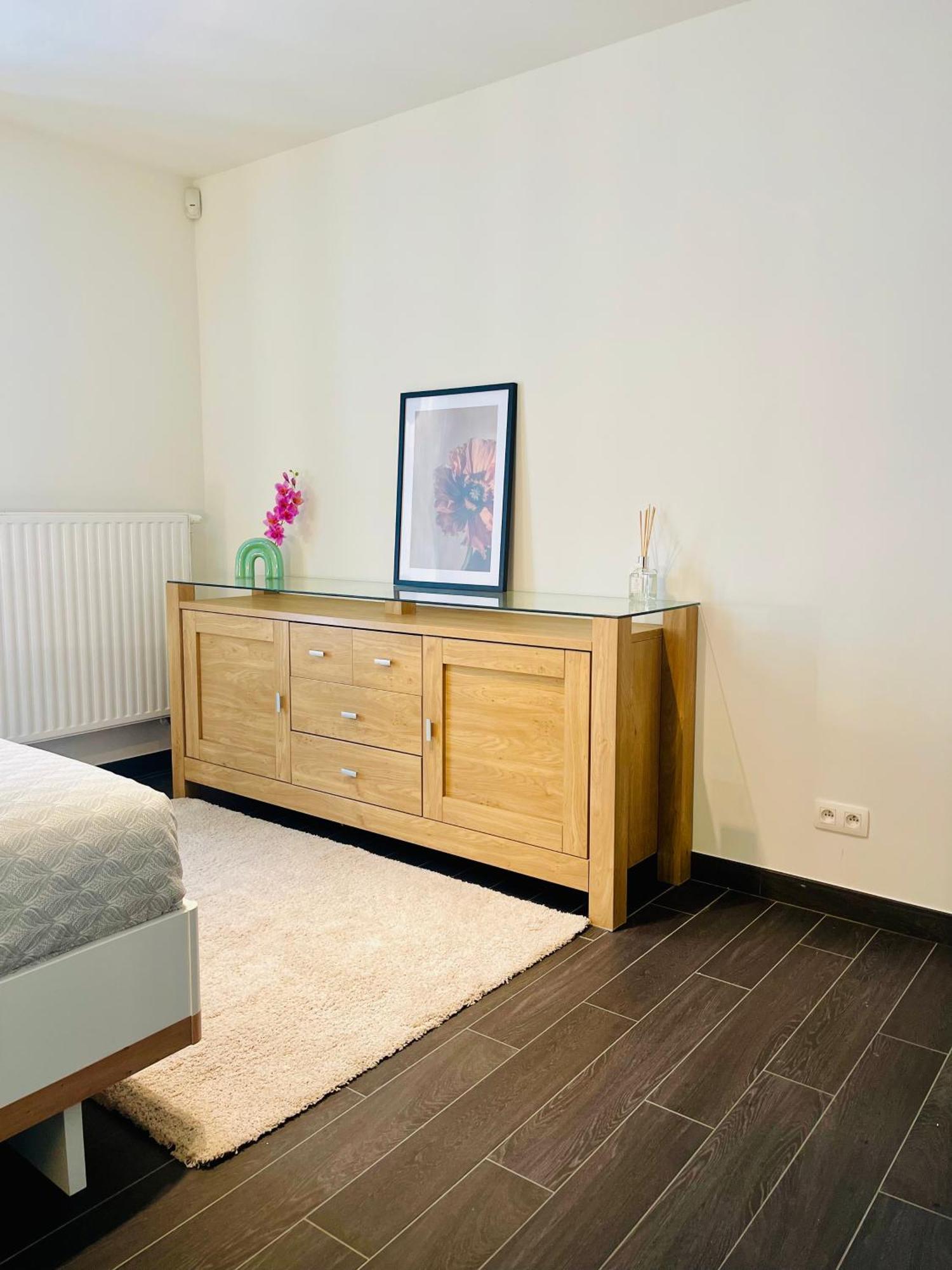 Down Town Spacious Loft Retreat With Private Parking Брюссель Экстерьер фото